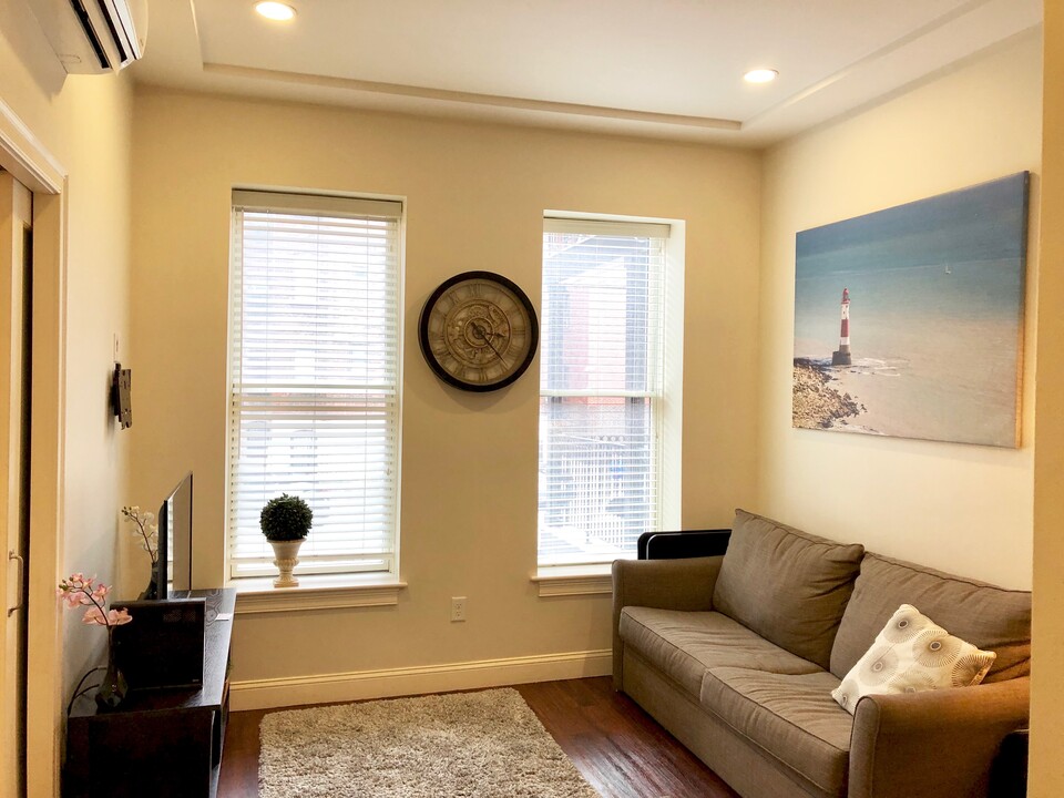17 Cumberland St, Unit 4 in Boston, MA - Building Photo