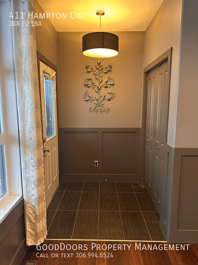 411 Hampton Cir in Saskatoon, SK - Building Photo - Building Photo