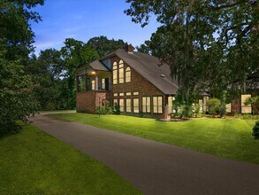 3415 Bayou Dr E in Dickinson, TX - Building Photo - Building Photo