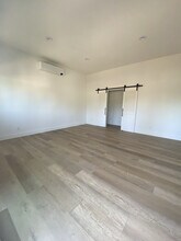 1392 Calle Crisantemo in Thousand Oaks, CA - Building Photo - Building Photo