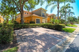 12240 Toscana Way in Bonita Springs, FL - Building Photo - Building Photo