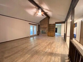 208 Wellington Ln in Moore, OK - Foto de edificio - Building Photo