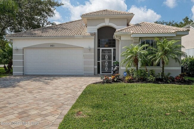 property at 921 Wimbledon Dr