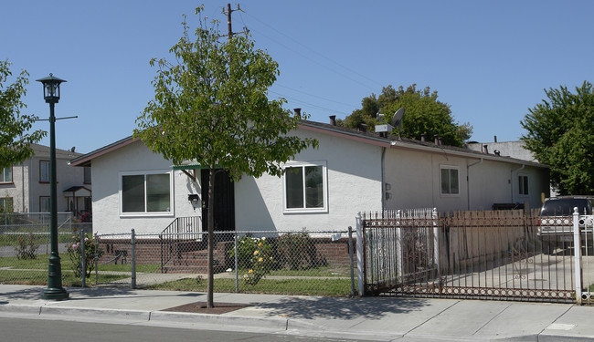 1307 Filbert St in Richmond, CA - Building Photo - Building Photo