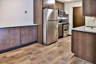 Eagan Place in Eagan, MN - Building Photo - Building Photo