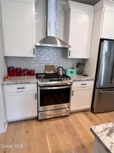 116 West Ave in Saratoga Springs, NY - Foto de edificio - Building Photo