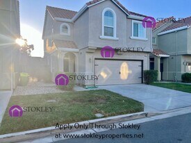 1019 Sycamore Ln in Brentwood, CA - Building Photo