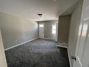 663 E Market St in York, PA - Foto de edificio - Building Photo