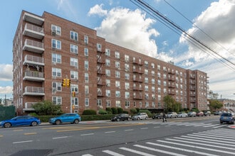 Gerritsen Apartments in Brooklyn, NY - Building Photo - Building Photo