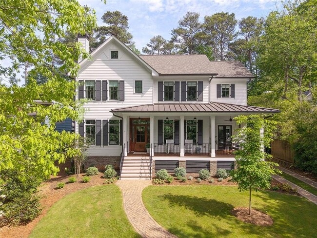 property at 132 Mt Vernon Dr