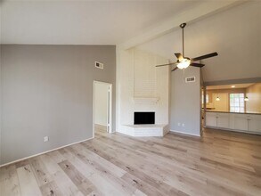 19311 Lazy Valley Dr in Katy, TX - Building Photo - Building Photo