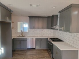 7401 Valaria Dr in Highland, CA - Building Photo