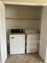 1151 NE Trailridge Ct in Mountain Home, ID - Building Photo - Building Photo