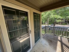 2080 Woodlawn Dr SW in Huntsville, AL - Building Photo - Building Photo