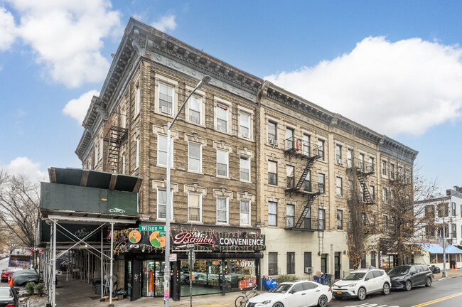 477 Wilson Ave in Brooklyn, NY - Building Photo - Building Photo