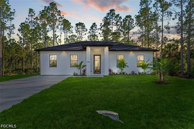 property at 1805 W 10th St