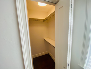 828 SW 43rd Ave in Miami, FL - Building Photo - Building Photo