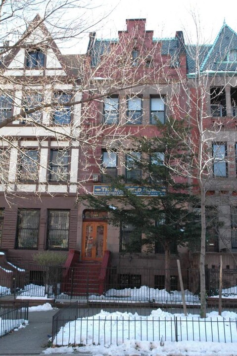 321 Convent Ave in New York, NY - Building Photo