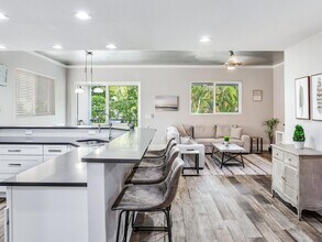 154 175th Ave E in Redington Shores, FL - Foto de edificio - Building Photo