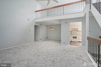 504 Sedgefield Dr in Mount Laurel, NJ - Foto de edificio - Building Photo