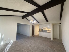 5216 Karm Way in Sacramento, CA - Building Photo - Building Photo