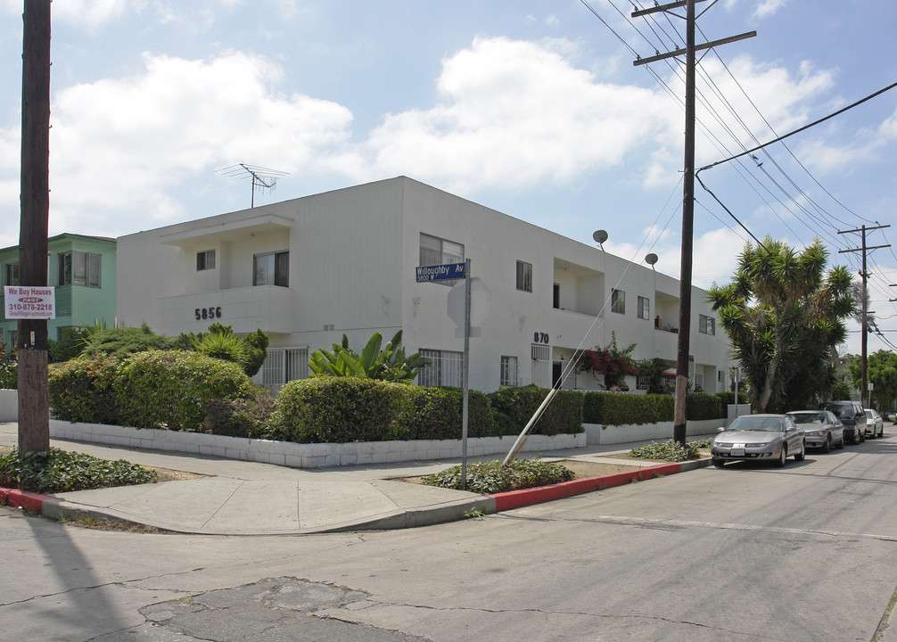 5856 Willoughby Ave in Los Angeles, CA - Building Photo