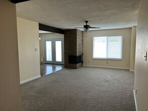 700 Fairhaven Ave in Porterville, CA - Building Photo - Building Photo