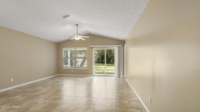 8416 N Lagoon Dr in Panama City, FL - Building Photo - Building Photo