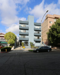 Electro Apartments - WSP 833 Berendo LLC in Los Angeles, CA - Foto de edificio - Building Photo