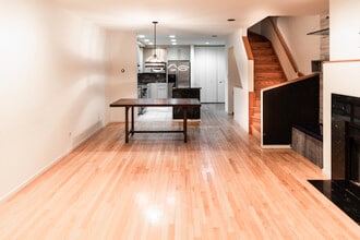 1810 N Fremont St, Unit 11 in Chicago, IL - Building Photo - Building Photo