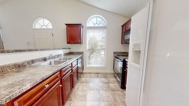 Super cute home in the Village at Midtown of Opelika in Opelika, AL - Building Photo - Building Photo