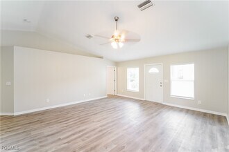 4200 Polynesia Rd in North Port, FL - Building Photo - Building Photo