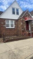 163-45 Claude Ave in Queens, NY - Building Photo