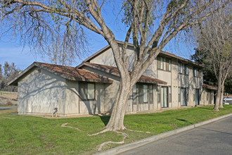 Armona Village Apartments in Armona, CA - Building Photo - Building Photo