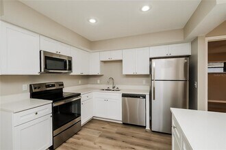 2301 Willow Branch Ave in Lutz, FL - Building Photo - Building Photo