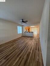 491 Central Park Pl in Brentwood, CA - Building Photo - Building Photo