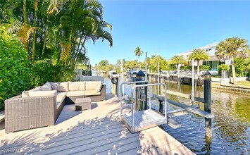491 17th Ave S in Naples, FL - Building Photo - Building Photo