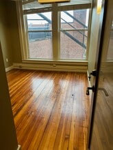 98 Main St, Unit 2nd Fl in Northampton, MA - Building Photo - Building Photo