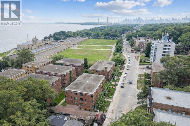 property at 3015 Queen St E