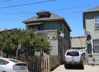 3240 E 9th St in Oakland, CA - Foto de edificio - Building Photo