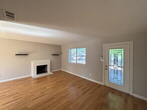 2774 Broadmoor Ave in Concord, CA - Foto de edificio - Building Photo