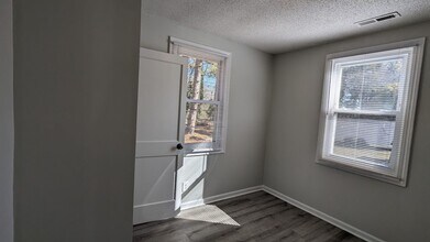 1325 Mayfair Ave in Greensboro, NC - Building Photo - Building Photo