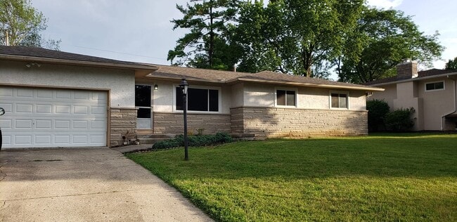 property at 3483 Wenwood Dr