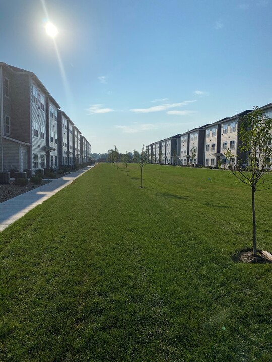 Landings at Notre Dame Family / Grad Housing in South Bend, IN - Foto de edificio