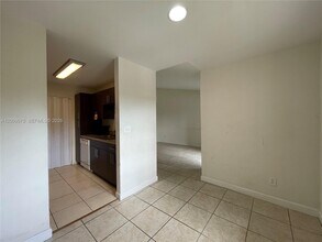 3957 NW 87th Ave in Sunrise, FL - Building Photo - Building Photo