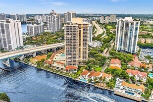 19355 Turnberry Way, Unit 3J in Aventura, FL - Building Photo