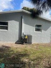 1461 NW 63rd Ave in Sunrise, FL - Building Photo - Building Photo