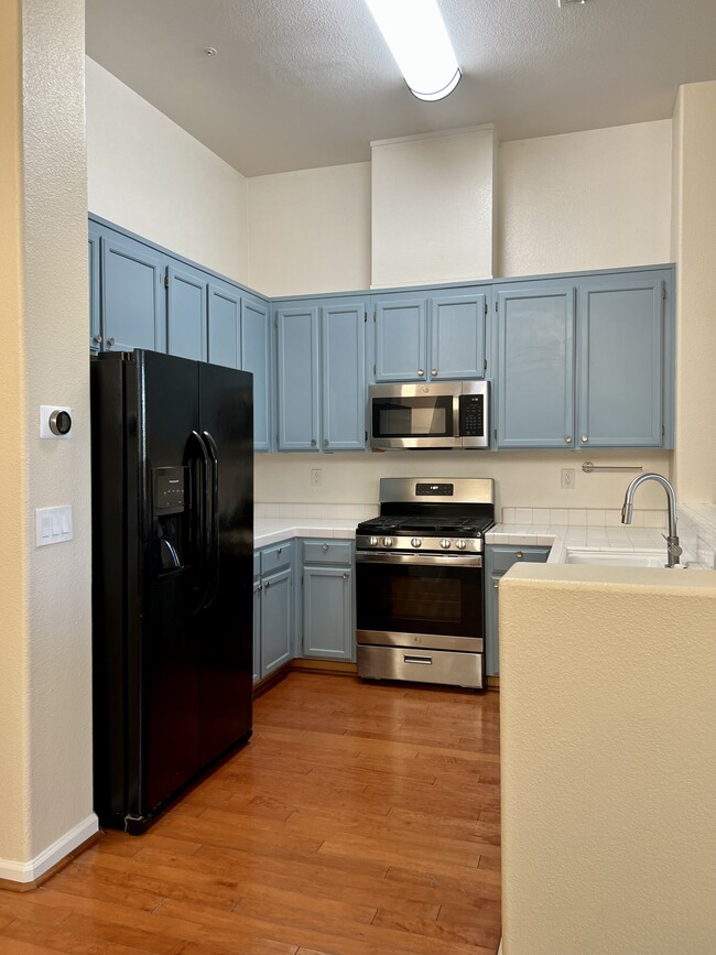 property at 2116 Thistle Ct