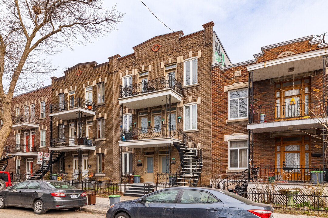 5449-5463 4E Av in Montréal, QC - Building Photo