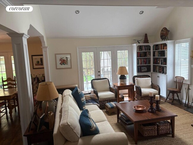 50 Brittany Ln in Westhampton Beach, NY - Building Photo - Building Photo